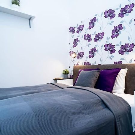 Modern Intimate Studio In The Center Будапеща Екстериор снимка