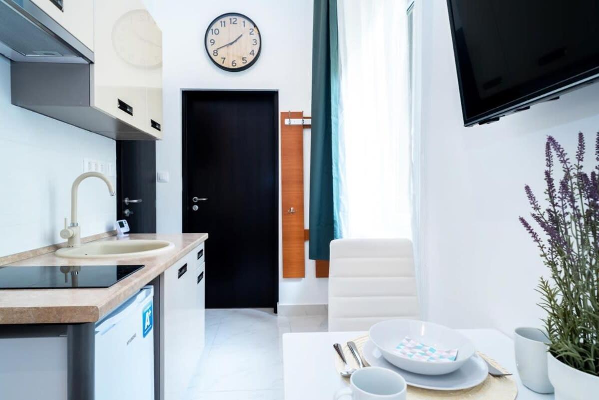 Modern Intimate Studio In The Center Будапеща Екстериор снимка